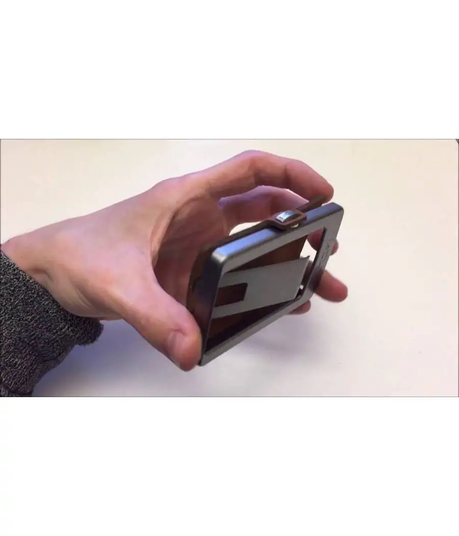 Tarjetero I-Clip Pilot
